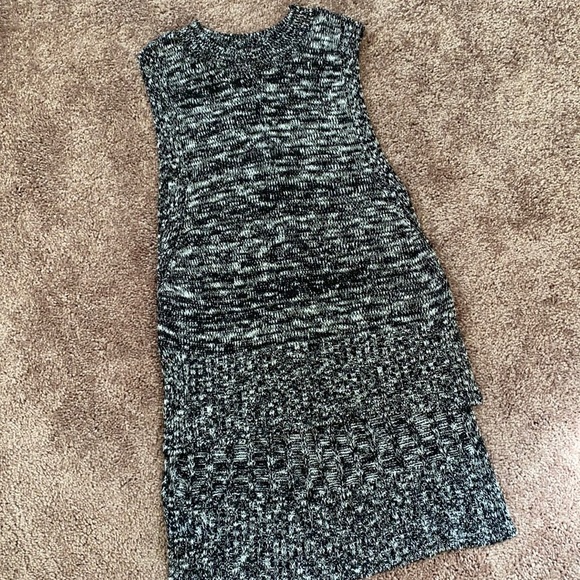 Express sleeveless sweater - XS - EUC - Picture 1 of 8